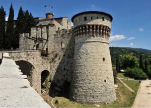 torre dei proigionieri e ponte levatoio castello brescia Visita online: il Castello di Brescia