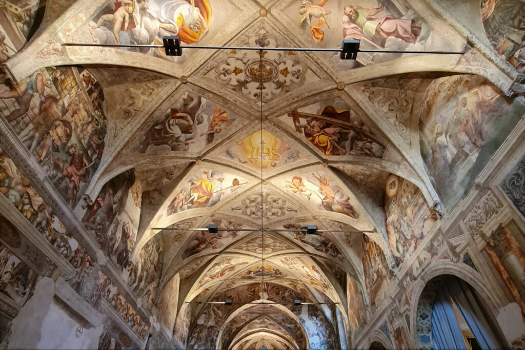 Affreschi sulla volta della navata della chiesa di San Cristo a Brescia
