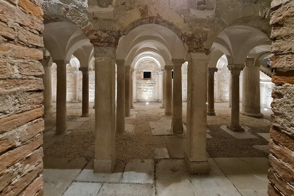 Cripta della chiesa di San Salvatore in Santa Giulia