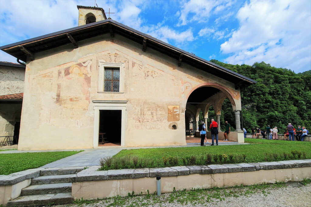 Facciata della chiesa di San Filastrio a Tavernole in Valtrompia