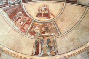 Affreschi dell'abside della pieve do Santa Maria al Castello di Erbusco