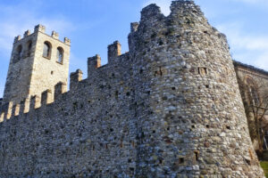 Visita guidata - Desenzano e la Villa romana Fotografia del castello ricetto di desenzano