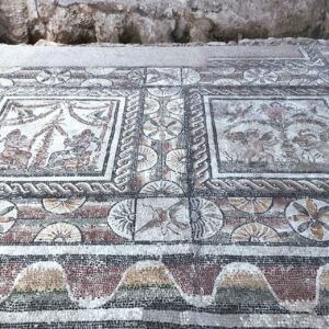 Fotografia del mosaico delle quattro stagioni della Villa romana di Desenzano