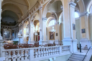 Interno della chiesa superiore di Sant'Angela Merici