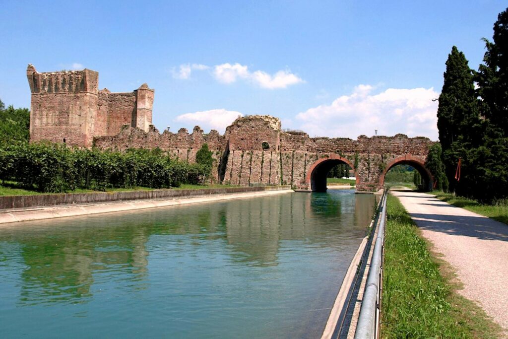 Ponte-fortezza visconteo di Valeggio sul Mincio