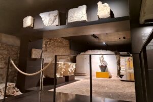 Visita guidata al Parco archeologico di Brescia romana per le scuole Pronao del Santuario tardore-pubblicano scavato sotto al Capitolium